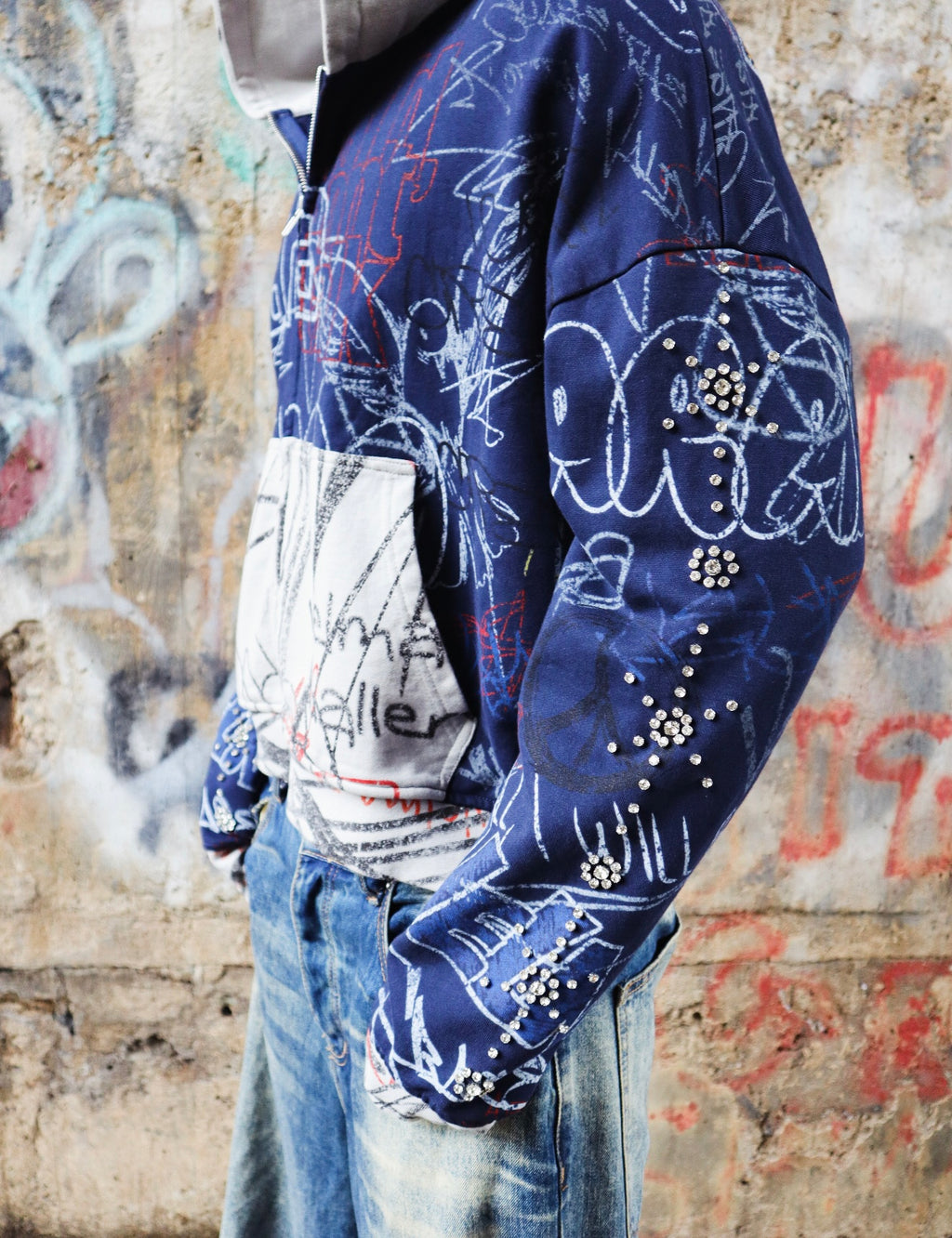 VELMARA GALLERY Signature Hoodie ￼